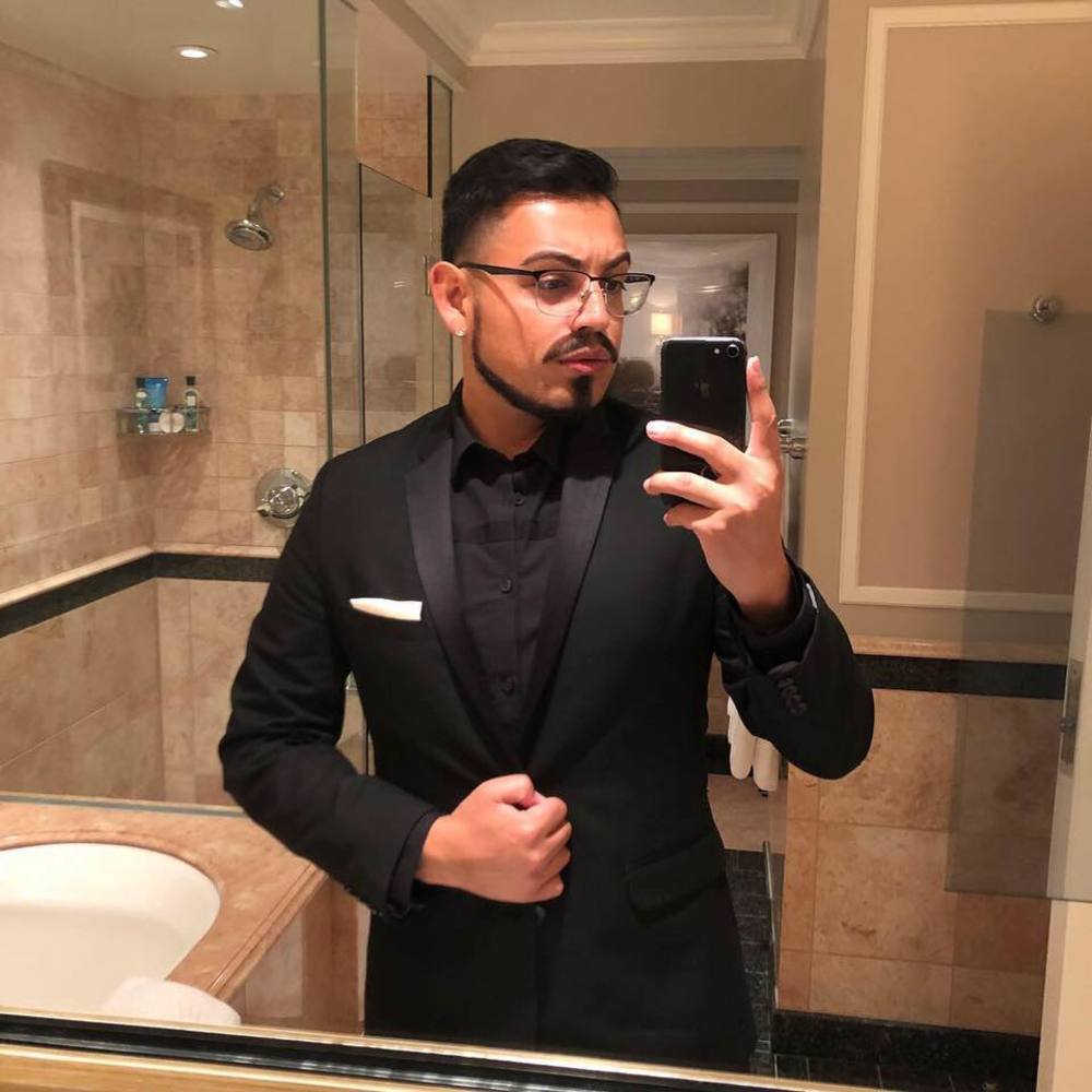 Meet your Posher, Victor